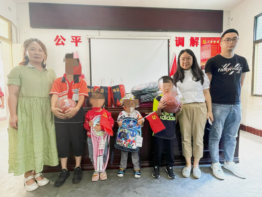 嘉来资产党支部开展关爱慰问困难家庭儿童活动 嘉来资产党支部开展关爱慰问困难家庭儿童活动